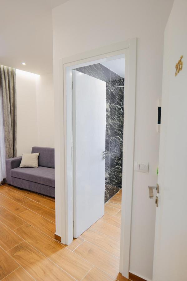 Eden Suites & Apartments Sarandë 외부 사진