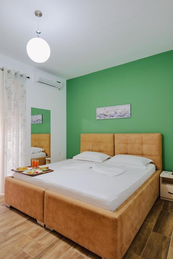 Eden Suites & Apartments Sarandë 외부 사진