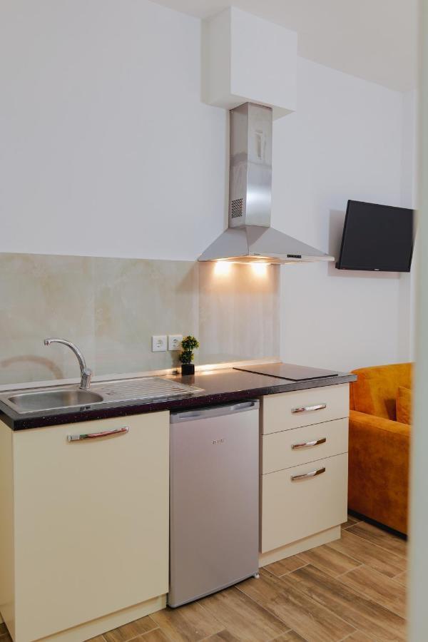 Eden Suites & Apartments Sarandë 외부 사진