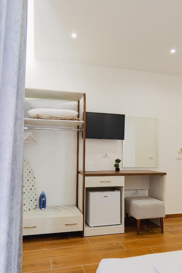 Eden Suites & Apartments Sarandë 외부 사진