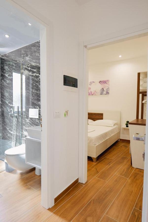 Eden Suites & Apartments Sarandë 외부 사진